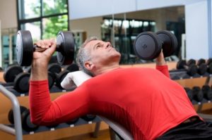 Ćwiczenia na plecy na siłowni a bóle kręgosłupa